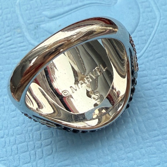 Limited edition Black Panther Swarovski ring - Picture 8 of 12